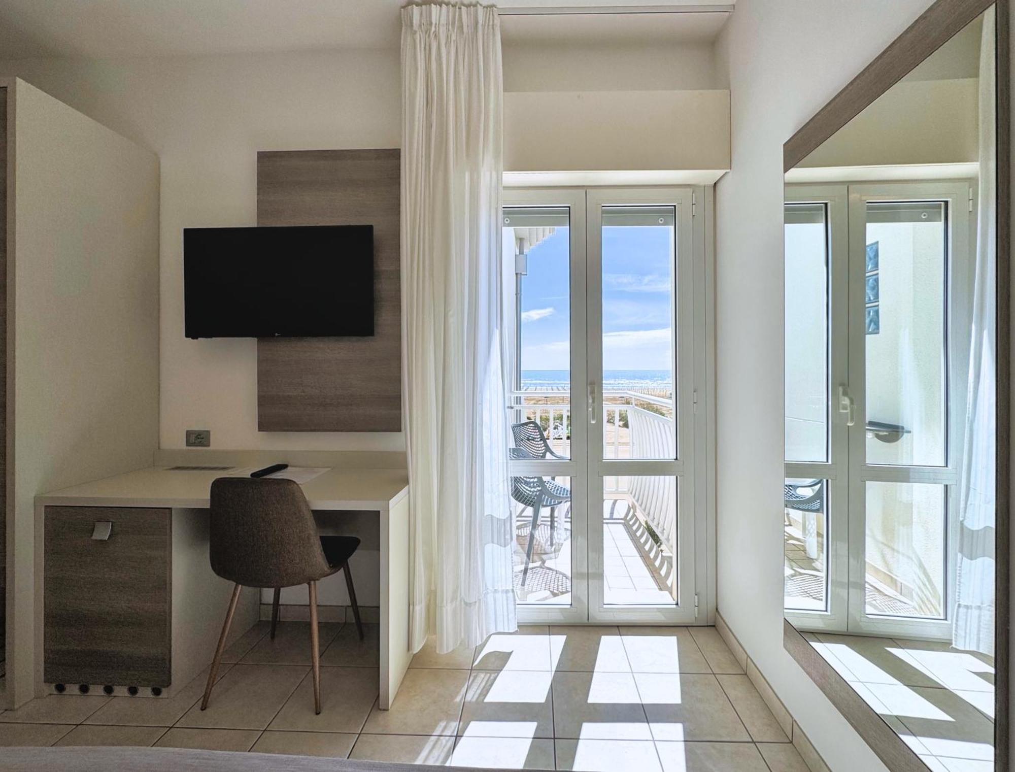 Hotel Lux Caorle Ngoại thất bức ảnh